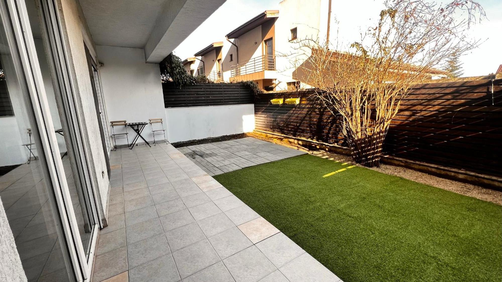 Otopeni Airport Apartment With Private Garden Exterior foto